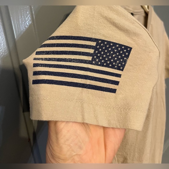 Oscar Mike Patriotic 'We Remember' Graphic T-Shirt - Picture 3 of 6